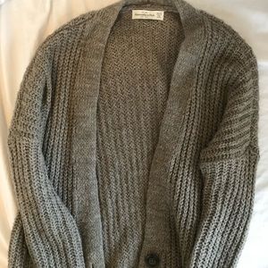 Cozy Abercrombie and Fitch cardigan